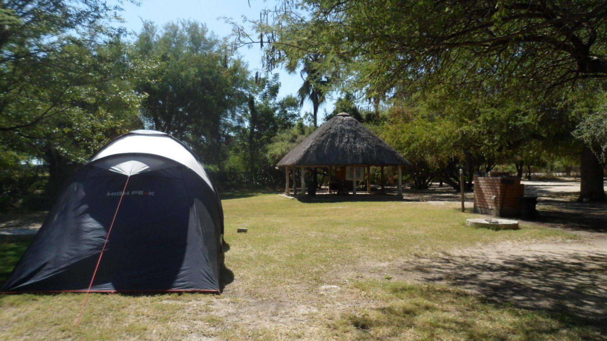 Okavango River Lodge マウン エクステリア 写真